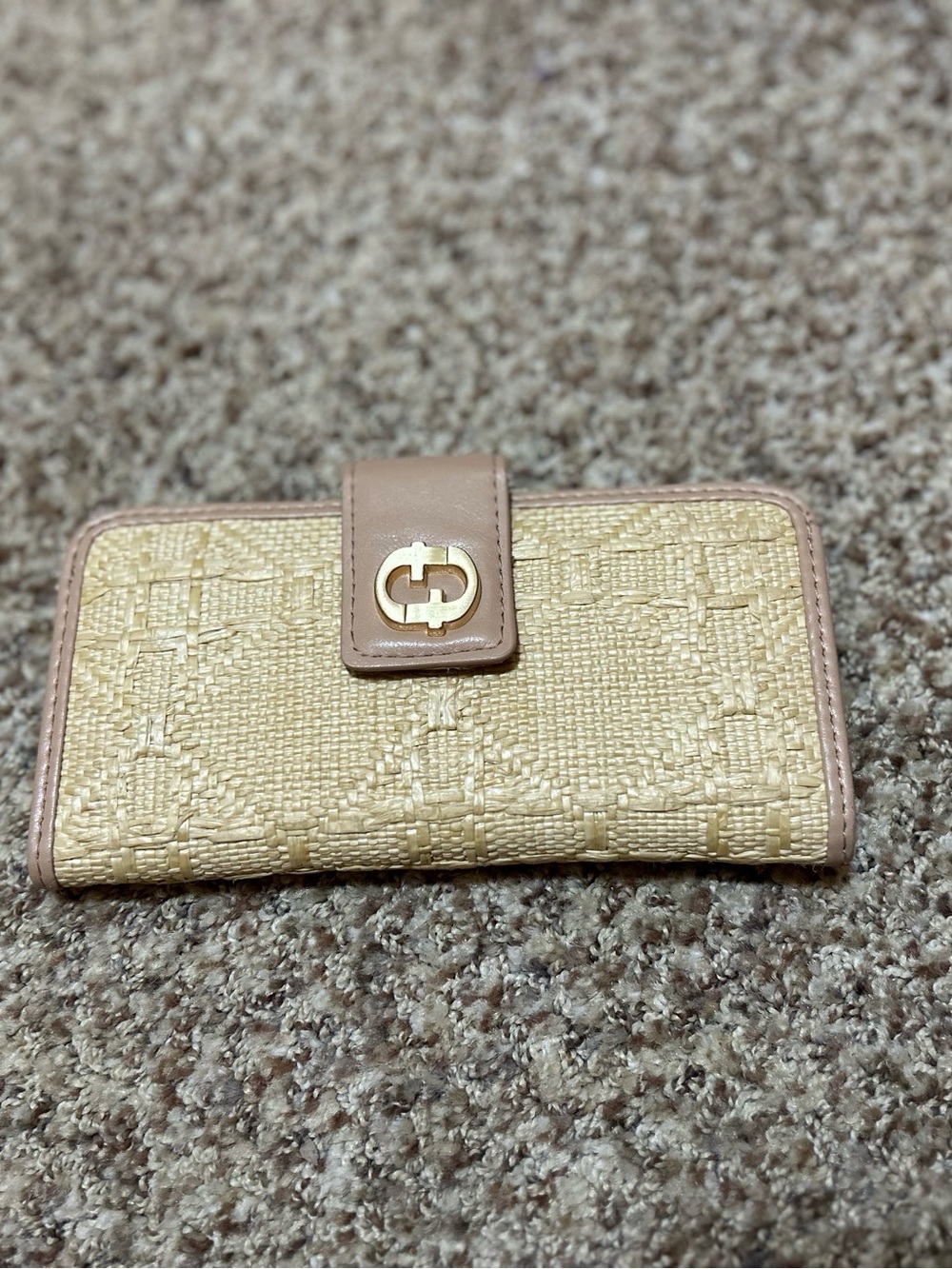 Time and Tru Women’s Alexandra Slim Tab Straw Wallet with Beige Trim